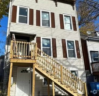 Building Photo - 2 Emmet St