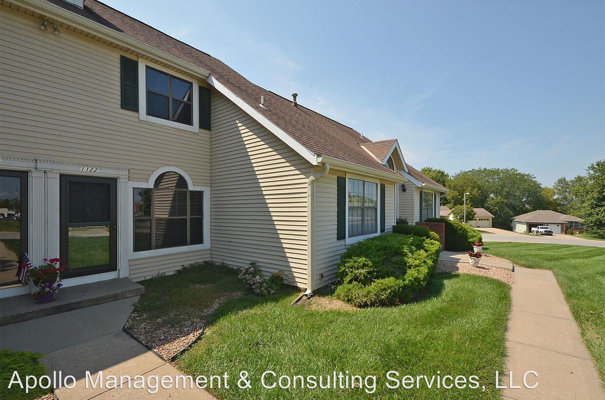 Primary Photo - 1122 Hampton Ln