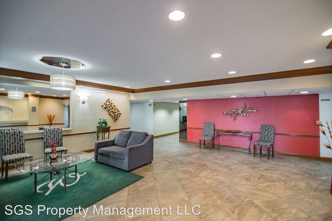 Building Photo - 5250 Valley Forge Dr