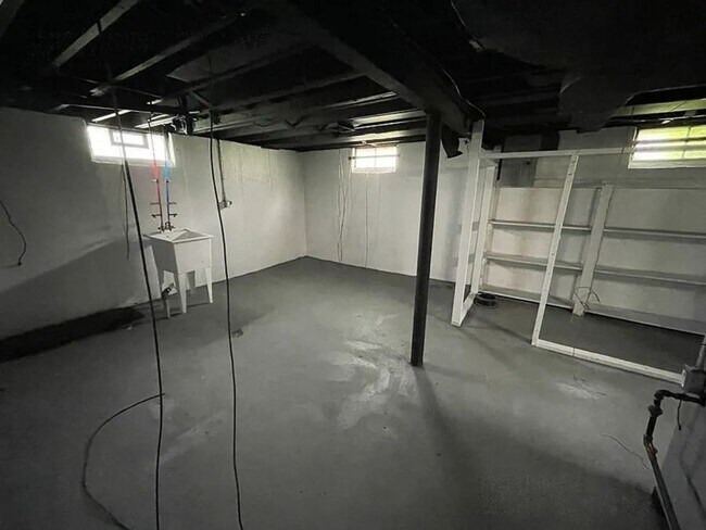 Foto del edificio - 3 bed 1 bath Home