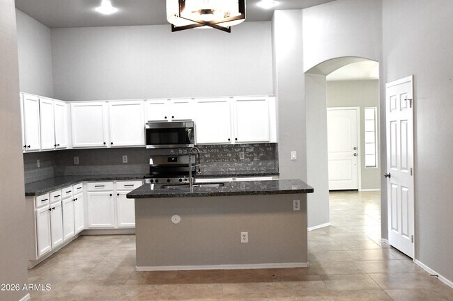 Foto del edificio - 8787 W Gardenia Ave