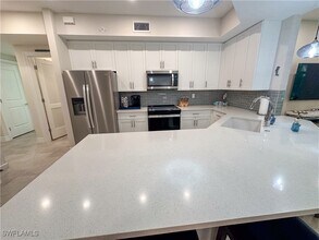 Building Photo - 250 Indies Dr E Building Photo - 250 Indies Dr E