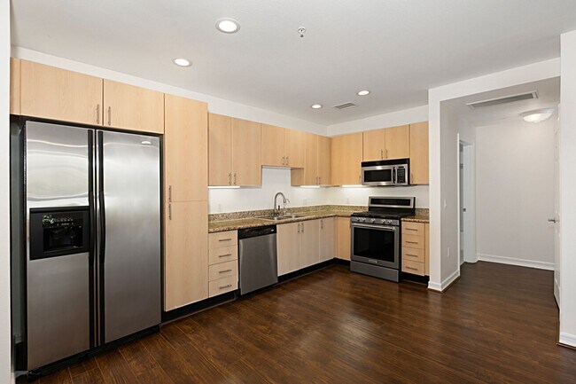 Foto del edificio - Ground floor Union Square Condo - Availabl...