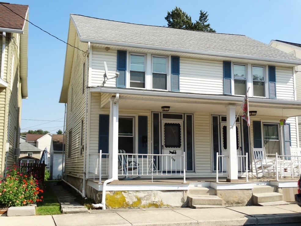 339 Duke St, Ephrata, PA 17522 Room for Rent in Ephrata, PA