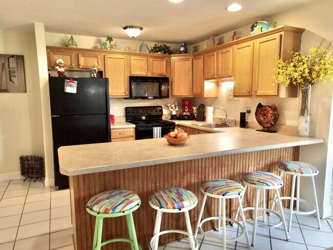 Building Photo - 4000 Gulf Terrace Dr