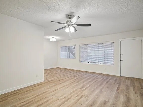 Foto del edificio - 2774 Myra St