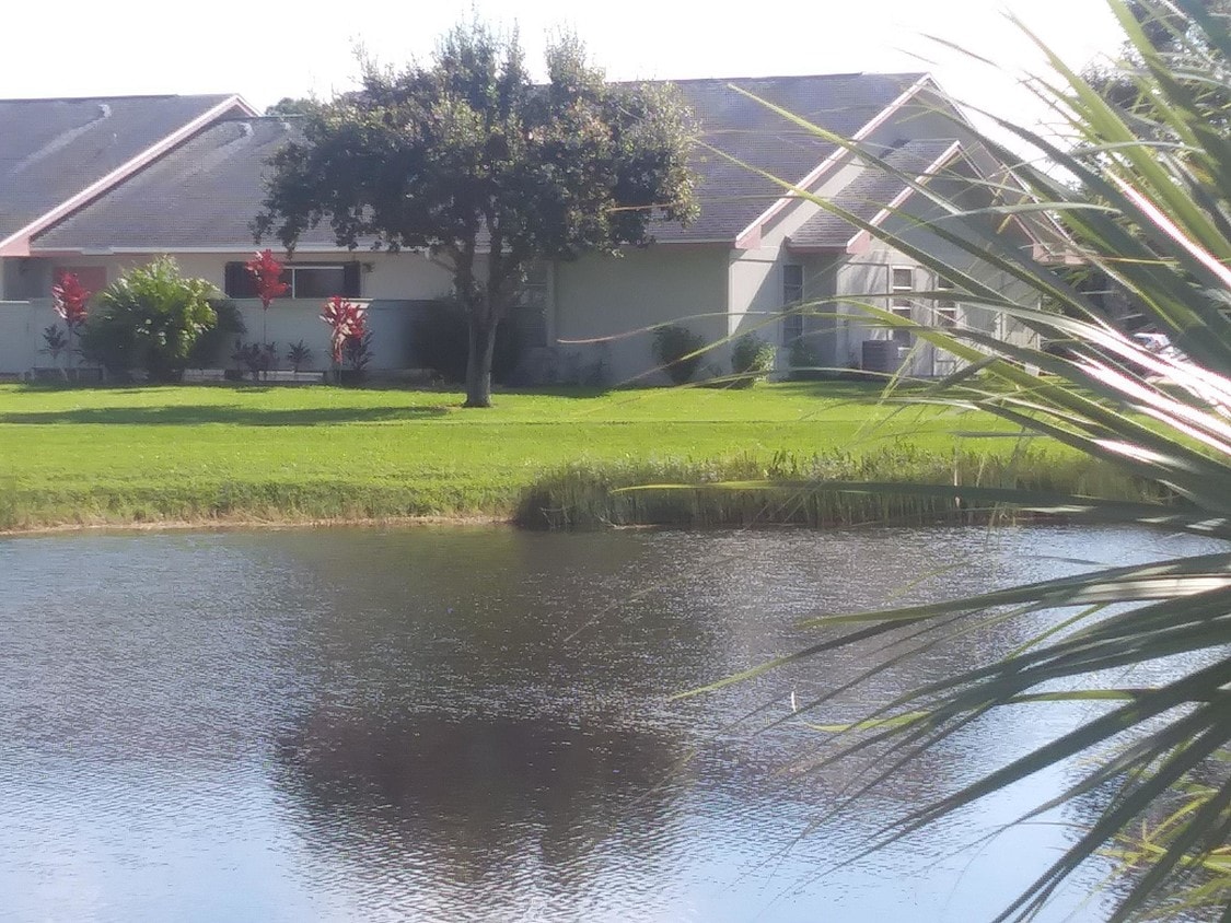 3974 NW Cinnamon Tree Cir, Jensen Beach, FL 34957 Condo for Rent in