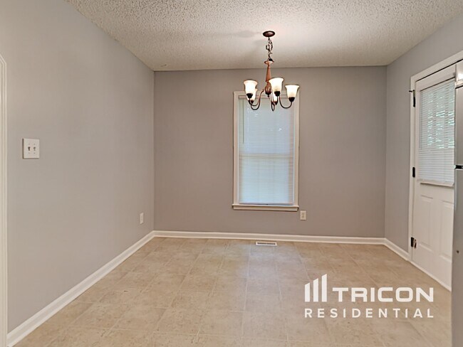 Building Photo - 250 Wendy Way Douglasville GA