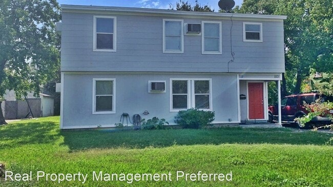 Building Photo - 2 br, 1 bath House - 1113 3rd Ave