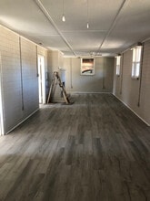 Building Photo - 742 Fairfield Rd