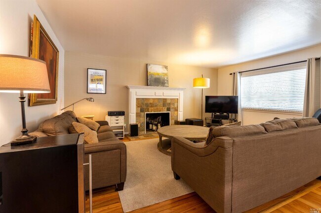 Foto del edificio - 797 White Gates Ave