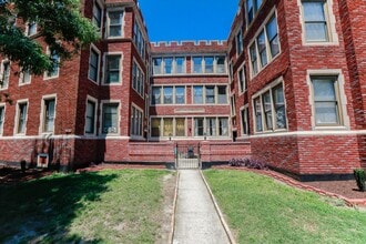 Building Photo - 1000 Gates Ave