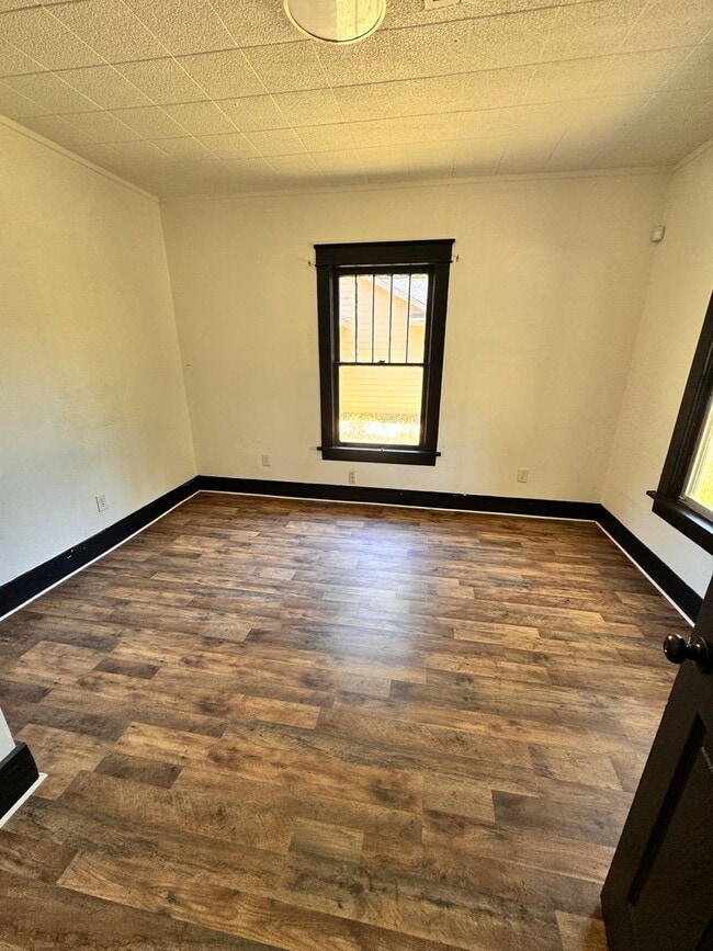 Building Photo - Now Available – 3 Bedroom Home with Bonus ...