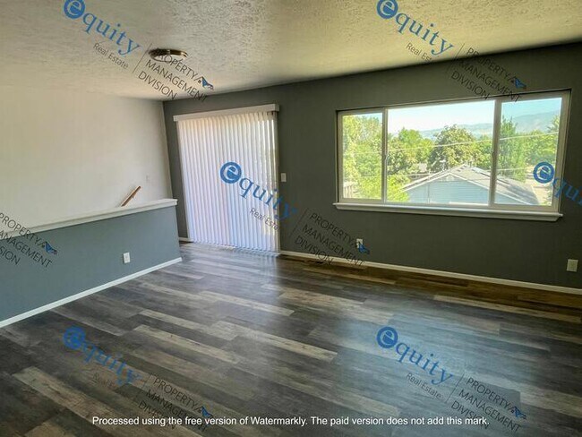 Building Photo - 1717 East Fort Union Blvd