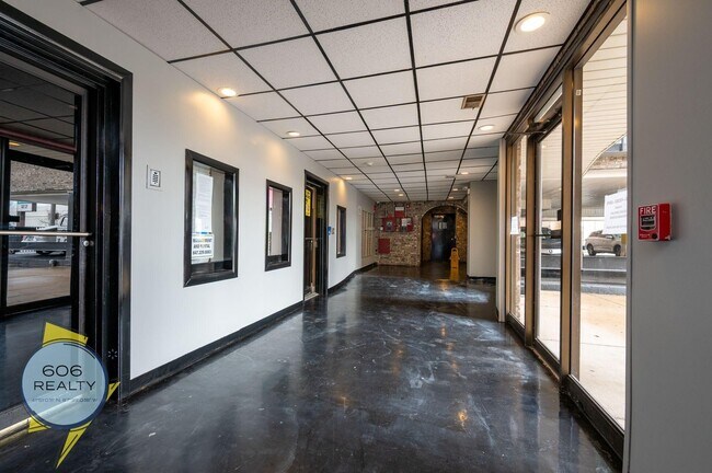 Building Photo - 2300 N Harlem Ave
