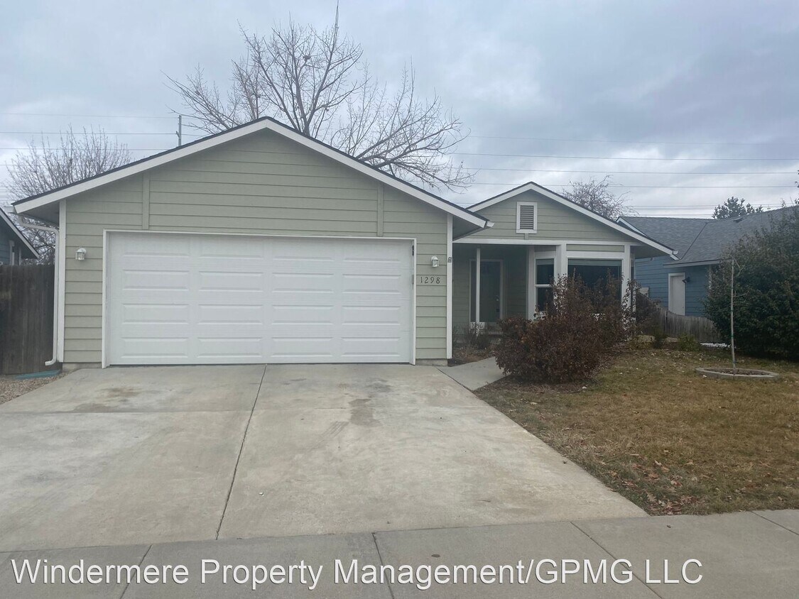 3 br, 2 bath House 1298 W. Crest Wood Dr. House Rental in Meridian