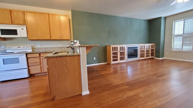 Building Photo - 12425 SW Cady Ln