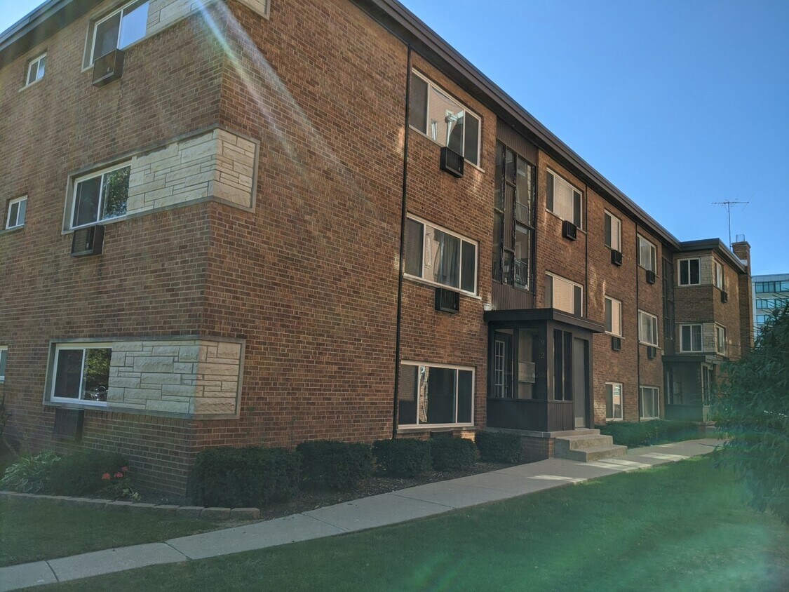Primary Photo - 922 Hinman Ave