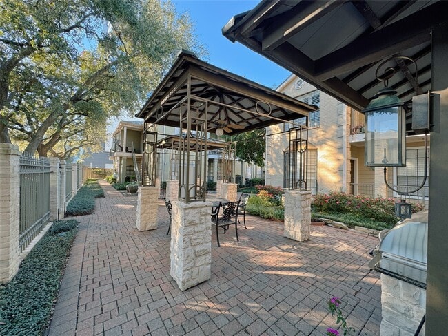 Foto del edificio - 2700 Revere St