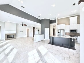 Building Photo - 6157 Breeze Point Dr