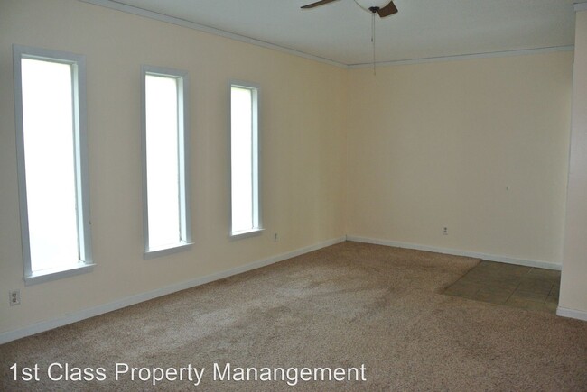 Building Photo - 3 br, 1 bath House - 721 West St