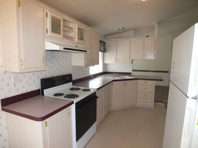 Building Photo - 3/2 modular home on Rescue acreage