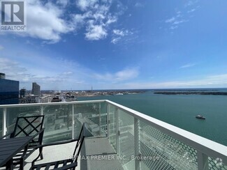 Building Photo - 15-3115 Queens Quay E