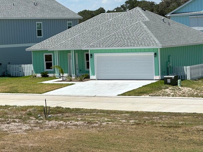 Foto del edificio - 136 Breezeway Dr