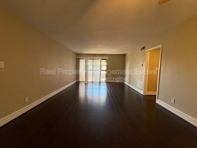 Foto del edificio - 3825 E Camelback Rd