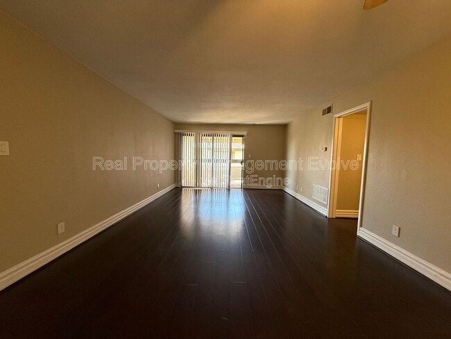 Building Photo - 3825 E Camelback Rd