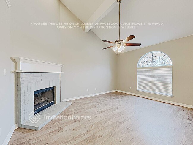 Foto del edificio - 8820 Chaps Ave