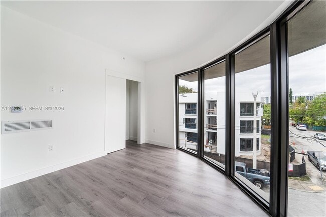 Foto del edificio - 1165 NW 8th Ave