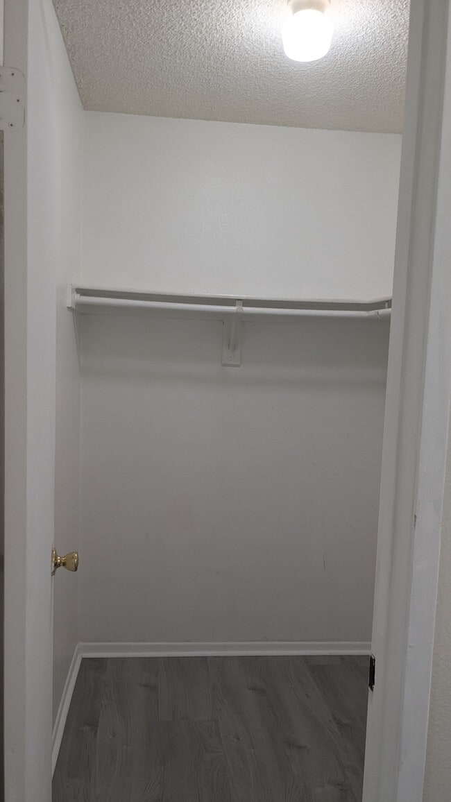 Foto del edificio - 24158 Amberley Dr