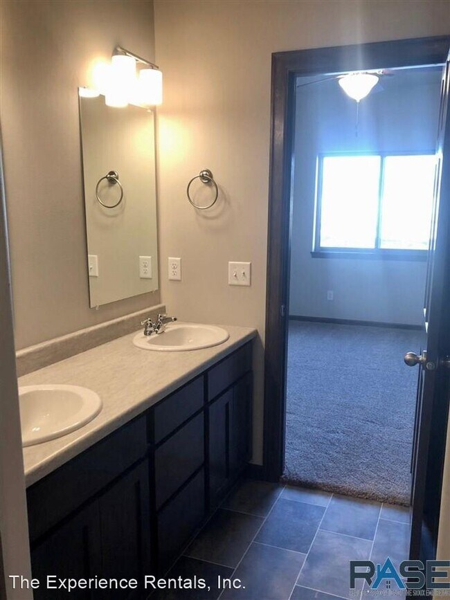 Foto del edificio - 3 br, 2.5 bath House - 2806 S Julia Pl