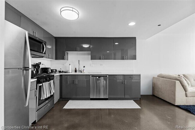 Foto del edificio - 3320 Spinnaker Ln