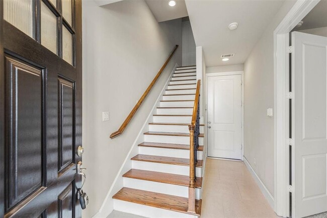 Building Photo - 2123 McIlhenny St