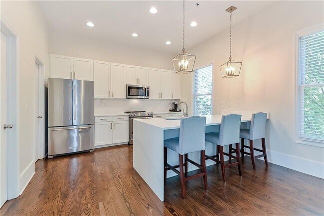 Foto del edificio - 745 Fountainhead Ln NE