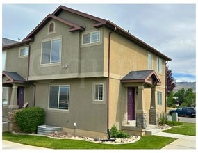 Building Photo - 8045 N Plum Creek Dr