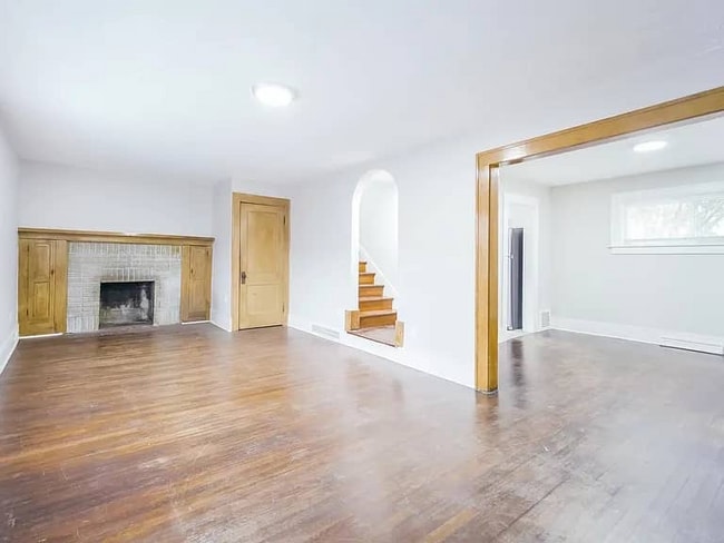 Building Photo - 712 Noah Ave
