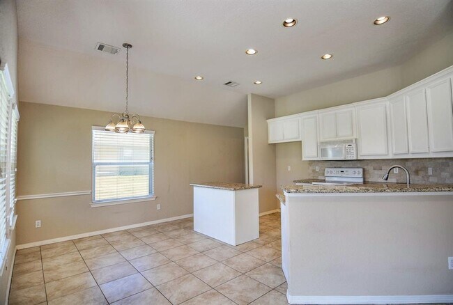 Foto del edificio - 105 Cove Pl Ct