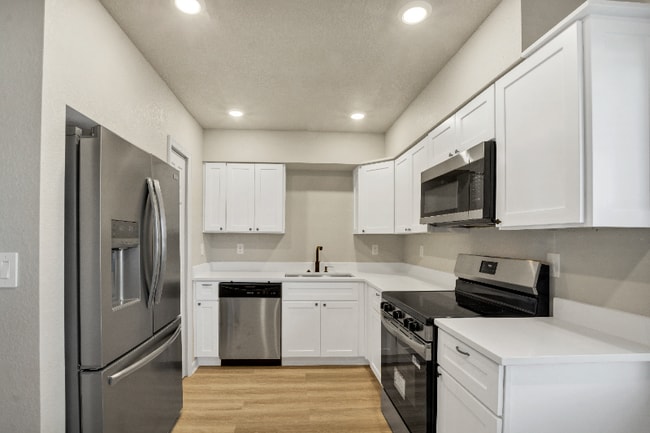 Building Photo - 739 Ellerbe Way