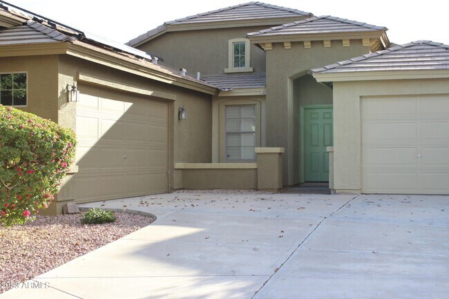 Building Photo - 17839 W Crocus Dr