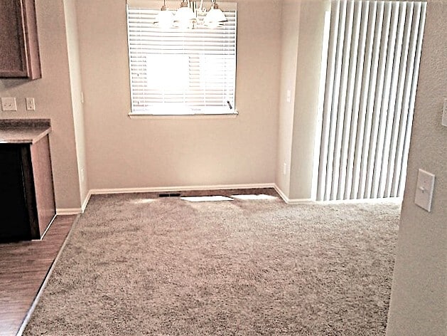 Foto del edificio - 1250 Spring Creek Ct