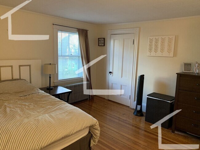 Building Photo - Single family in Newton