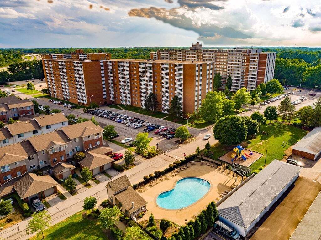 Pine Ridge Apartments – photo 1 of 30