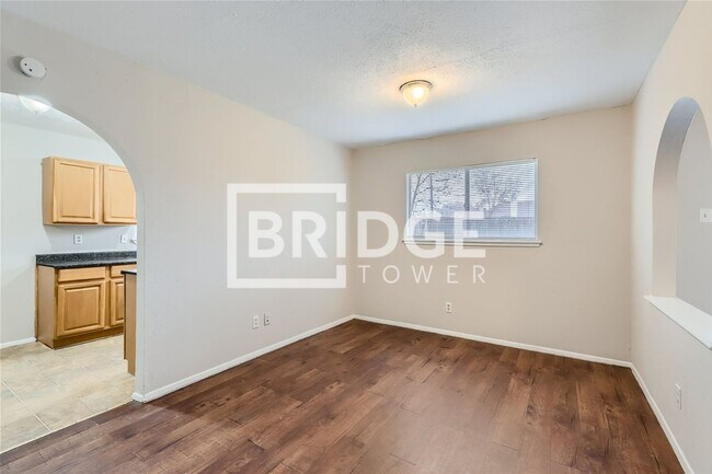 Foto del edificio - 6405 Magnolia Lane