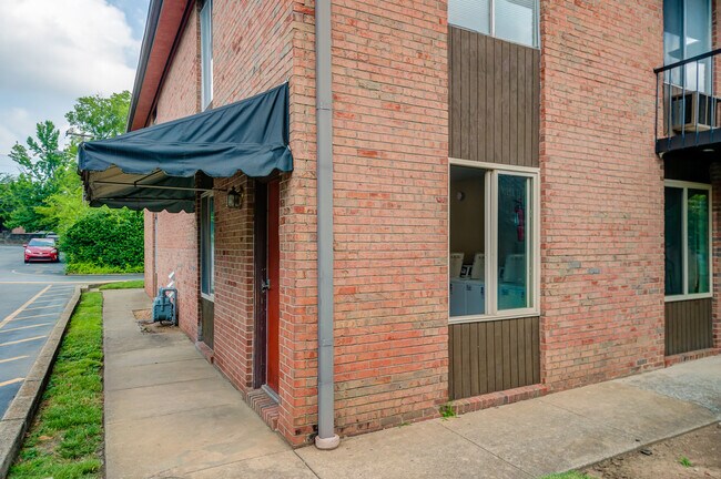 Foto del edificio - 3600 Hillsboro Pike