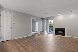 Building Photo - 2575 S Syracuse Way