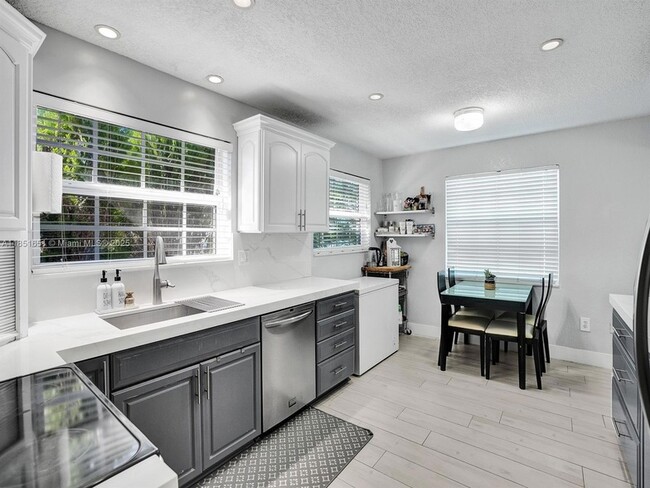 Photo - 217 SE 5th St House