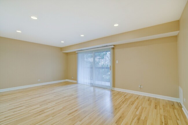 Building Photo - 960 Perrie Dr